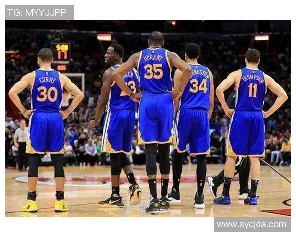 深圳篮球队阵地战解析：战术布局与球员配合的深度剖析